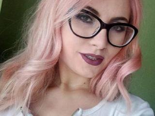 YummyDolly - Webcam exciting with a ordinary body shape Girl 