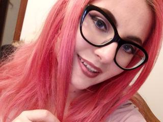 YummyDolly - Web cam nude with a shaved sexual organ 18+ teen woman 