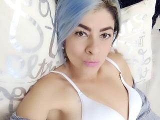RoseChaudeX - Chat cam hot with this hairy vagina Horny lady 