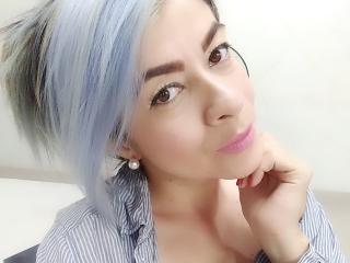 RoseChaudeX - Show live x with a latin american Attractive woman 