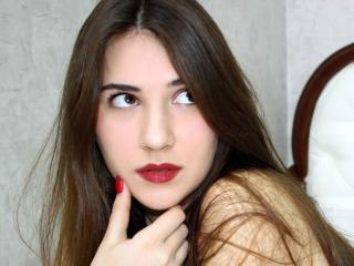 MalikaSw - Webcam live sexy with a shaved pubis Young lady 