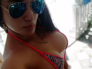 TifanyDoll - Chat live xXx with this shaved pubis Hot chick 