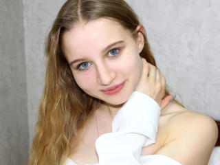 LustfulPrincess69 - Webcam sex with this golden hair Hot babe 