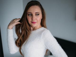 OllyStrawberry - Cam sex with a shaved sexual organ Hot chicks 