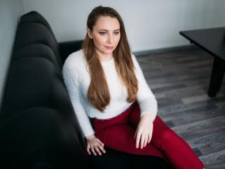 OllyStrawberry - Live nude with a gaunt 18+ teen woman 