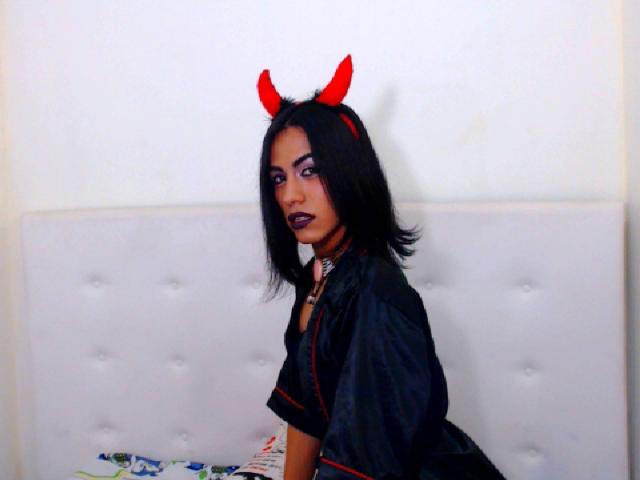 DiamonsHot69 - Live sex cam - 6106501