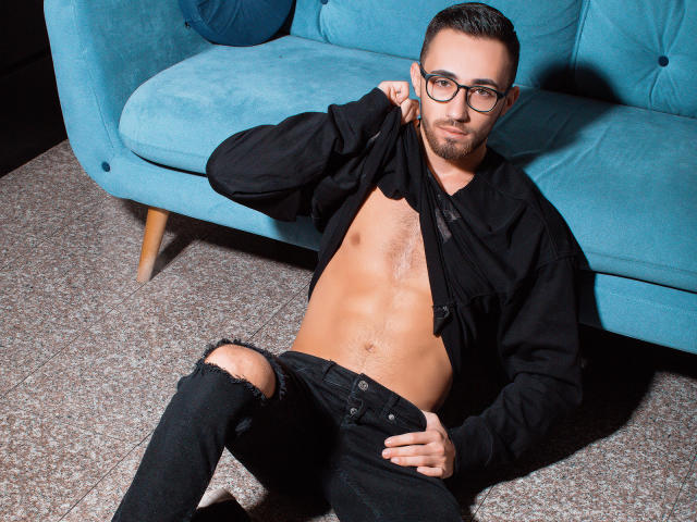 HaroldBain - Live porn &amp; sex cam - 6109421