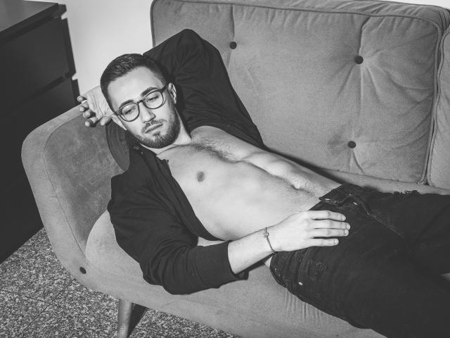 HaroldBain - Live porn &amp; sex cam - 6109456