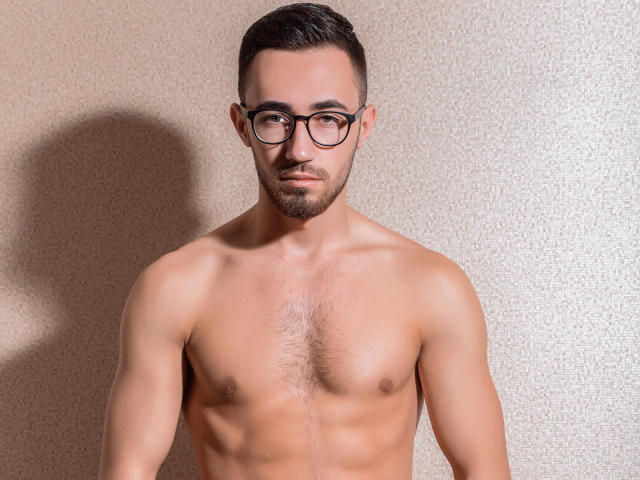 HaroldBain - Live porn &amp; sex cam - 6109631