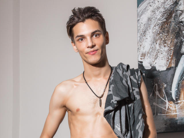 FrankieDale - Live porn &amp; sex cam - 6115821