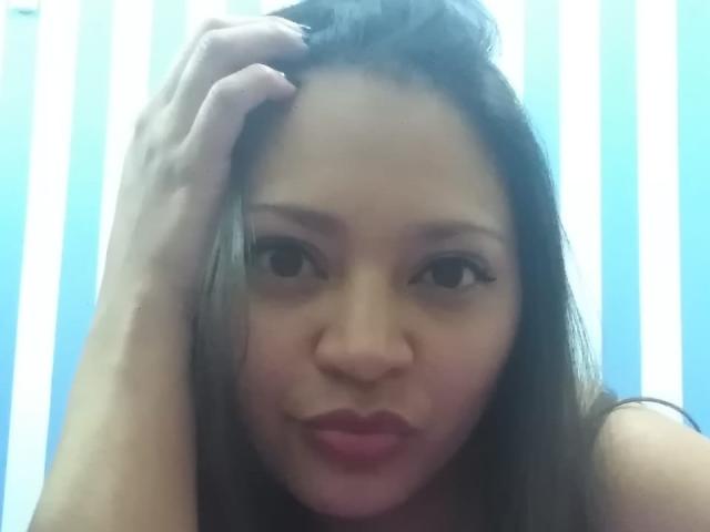 DakotaSweet - Webcam live hot with this ordinary body shape Sexy girl 