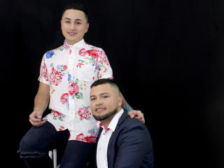 FrankoXmarck - online show sexy with a latin american Boys couple 