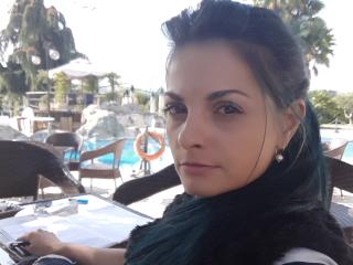 Niks - Video chat exciting with this being from Europe Attractive woman 