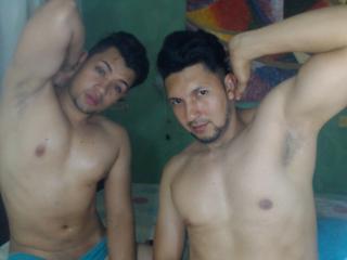 KinkyGuysHot - Webcam hard with this latin Gay couple 