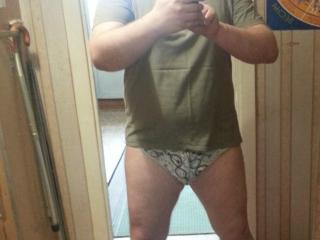 MrUlad - Live chat exciting with a shaved genital area Horny gay lads 