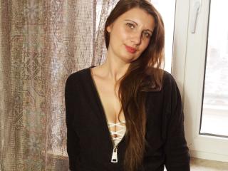 Sylena - Video chat exciting with a average body Gorgeous lady 