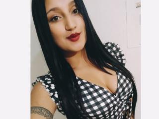 LisaMiaCorey - Webcam hard with this charcoal hair Young lady 