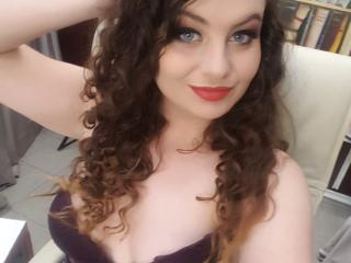 RoselyneVive - chat online hard with a White Young and sexy lady 