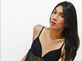 ZamaraVega - Live cam nude with a latin american Trans 