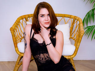 SwettyKissy - Chat live nude with this average constitution Hot chicks 