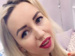 AddelynV - Live hard with this golden hair Hot babe 