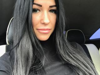 MonikaFly - Chat nude with a shaved vagina Sexy girl 