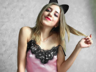 Blonde Hair Hottie FallenAngelSN