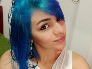 Cristtine - Live cam sex with this latin Sexy babes 