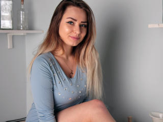 LexieRoze - Chat xXx with this White College hotties 