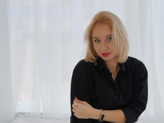 WhiteCute - online show x with a being from Europe Young lady 