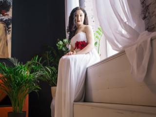 MeganBolly - Live chat xXx avec une Sensationnelle jeune fille hot ayant une belle paire de seins sur Xlove 