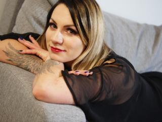 DirtyClaire - Live cam hot with a shaved vagina Young and sexy lady 