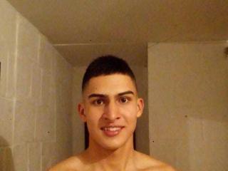 ThomasGreat - online show sexy with a latin american Boys couple 