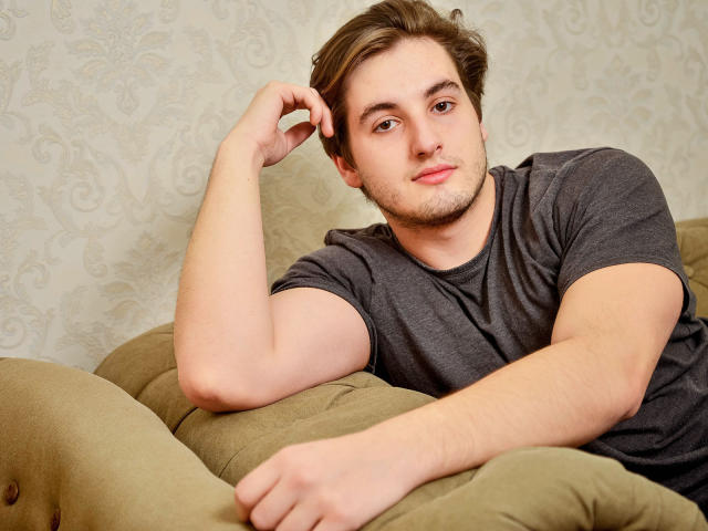 KevinBuster - Live porn &amp; sex cam - 6252406