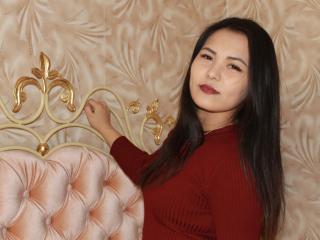 TinaFire - online show hot with this shaved pubis Young and sexy lady 