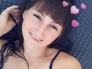 RoxyMate - Chat cam sex with a chocolate like hair 18+ teen woman 