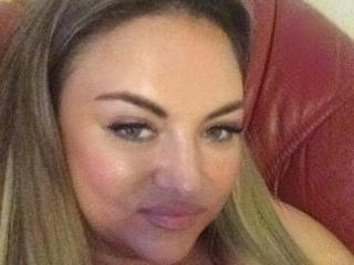  SexyGreen Eye Babe BeauxSeinsX