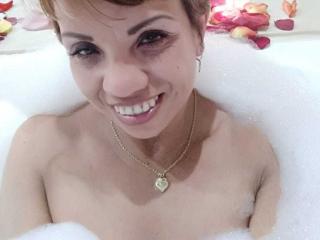 Racheel - Show x with a latin Sexy mother 