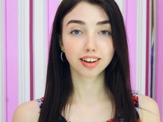 LianneShine - Video chat x with a Hot babe with average hooters 