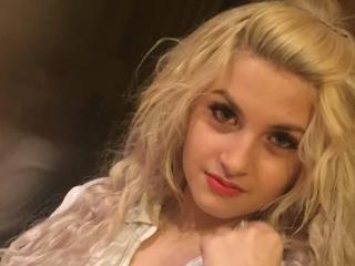 FranciscaPuffy - Cam sexy with this toned body Young lady 