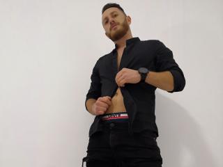 AaronLove69 - Chat cam excitant avec un Homo sur le site XLovegay 