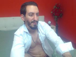 NaughtyXMind - Cam porn avec un Couple Gay avec des cheveux bruns sur XLovegay.com 