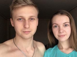 DorisAndOscar - chat online xXx with a chocolate like hair Female and male couple 