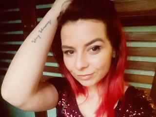 LyllyJoy - Video chat hot with this regular body Young and sexy lady 
