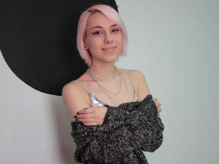 HeatherRare - Web cam nude with this scrawny Young and sexy lady 