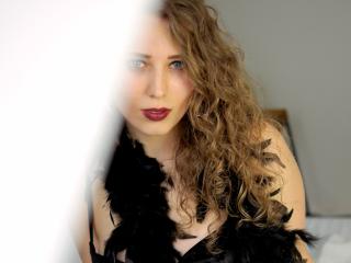 LeahXHoney - Show live sexy with this gaunt Sexy girl 