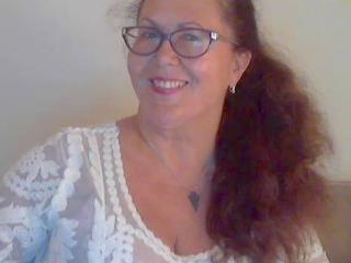 JuicyXSandra - Chat live nude with this chunky Mature 