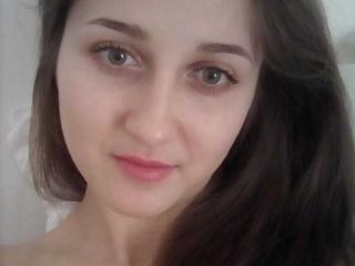 KiraTresore - Webcam sex with a thin constitution Young lady 