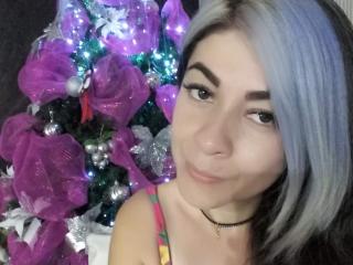 RoseChaudeX - Show live nude with this latin Lady 