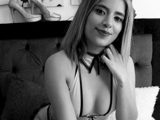 VanesaHotX - Show sex with this light-haired Young and sexy lady 
